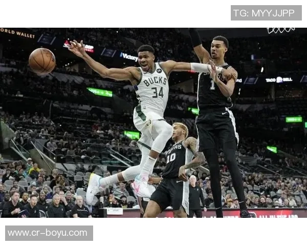 字母哥状态火热场均326分113板71助明日雄鹿客战骑士他将出战